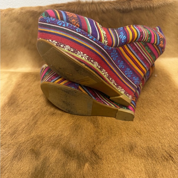 Breckelles Woman’s Wedge Heels Shoes Size 8 US Multicolor Boho Artsy Spring - Picture 5 of 13